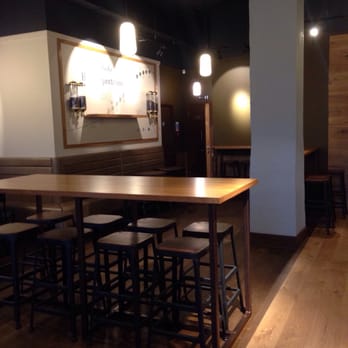 Starbucks - Coffee & Tea Near Me - Manchester, XGM