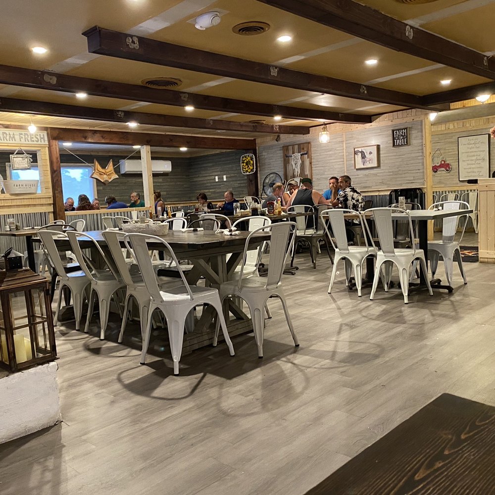 Fox and Hounds Restaurant - Interior - New American Near Me - Newport, Tennessee Fox and Hounds Restaurant - Interior - New American Near Me - Newport, Tennessee