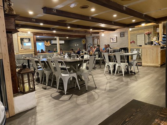 Fox & Hounds by null