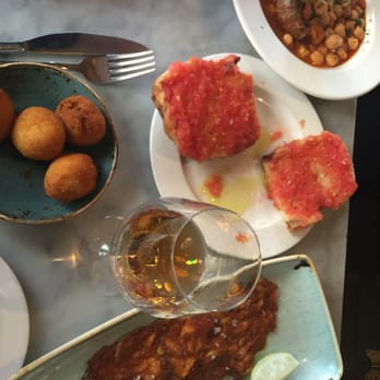 José - Croquets, pain tomate, shrimp frittes - Spanish Near Me - London, XGL José - Croquets, pain tomate, shrimp frittes - Spanish Near Me - London, XGL