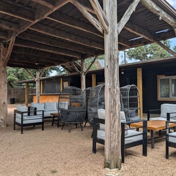 Oak Hill Social - Patio - Cocktail Bars Near Me - Austin, Texas