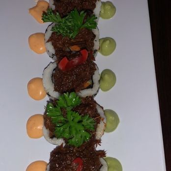CZEN Restaurant Brooklyn - CZEN Roll - oxtail on top. The rice was a little frozen. - Caribbean Near Me - Brooklyn, New York CZEN Restaurant Brooklyn - CZEN Roll - oxtail on top. The rice was a little frozen. - Caribbean Near Me - Brooklyn, New York