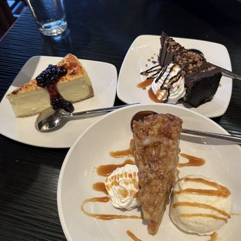 Steelhead Bar & Grille - Desserts: Apple Pie, Crème Brûlée Cheesecake, and Toffee Chocolate Mousse - New American Near Me - Spokane, Washington