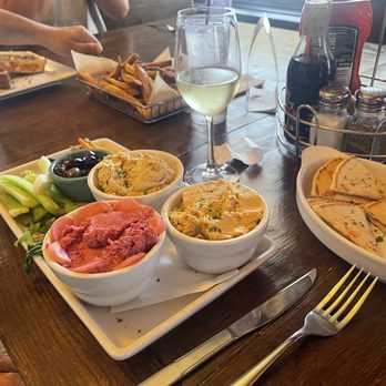 The Londoner Pub Dallas - Mediterranean Appetizer - Pubs Near Me - Dallas, Texas The Londoner Pub Dallas - Mediterranean Appetizer - Pubs Near Me - Dallas, Texas
