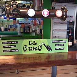 El Otro - Y, por supuesto, los estupendos surtidores de El Otro.