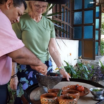 Restaurante La Finca - They work with you to make salsa! - Mexican Near Me - Acapulco, GRO