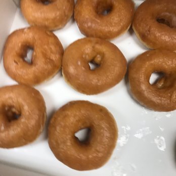Krispy Kreme - Old doughnuts that the hot sign was on but the doughnuts they serve me was not fresh - Donuts Near Me - Decatur, Georgia Krispy Kreme - Old doughnuts that the hot sign was on but the doughnuts they serve me was not fresh - Donuts Near Me - Decatur, Georgia