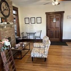 Java 13 - Cozy sitting area; gas logs coming soon!