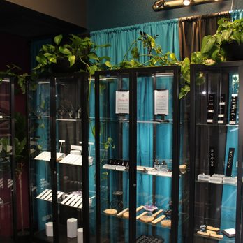 Piercing Vegas - Lots of jewelry cases and even more jewelry in titanium, niobium, white yellow and rose gold, wood, horn, bone, shell and more. - Piercing Near Me - Las Vegas, Nevada Piercing Vegas - Lots of jewelry cases and even more jewelry in titanium, niobium, white yellow and rose gold, wood, horn, bone, shell and more. - Piercing Near Me - Las Vegas, Nevada