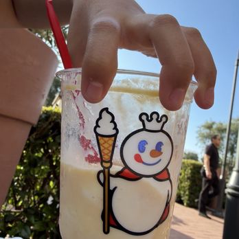 Mixue - Super Mango Sundae - Bubble Tea Near Me - Irvine, California Mixue - Super Mango Sundae - Bubble Tea Near Me - Irvine, California