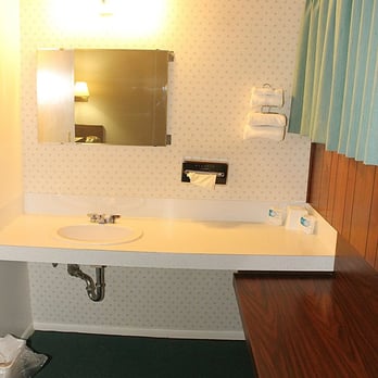 Mountain Pine Motel - Hotels Near Me - East Glacier Park, Montana Mountain Pine Motel - Hotels Near Me - East Glacier Park, Montana
