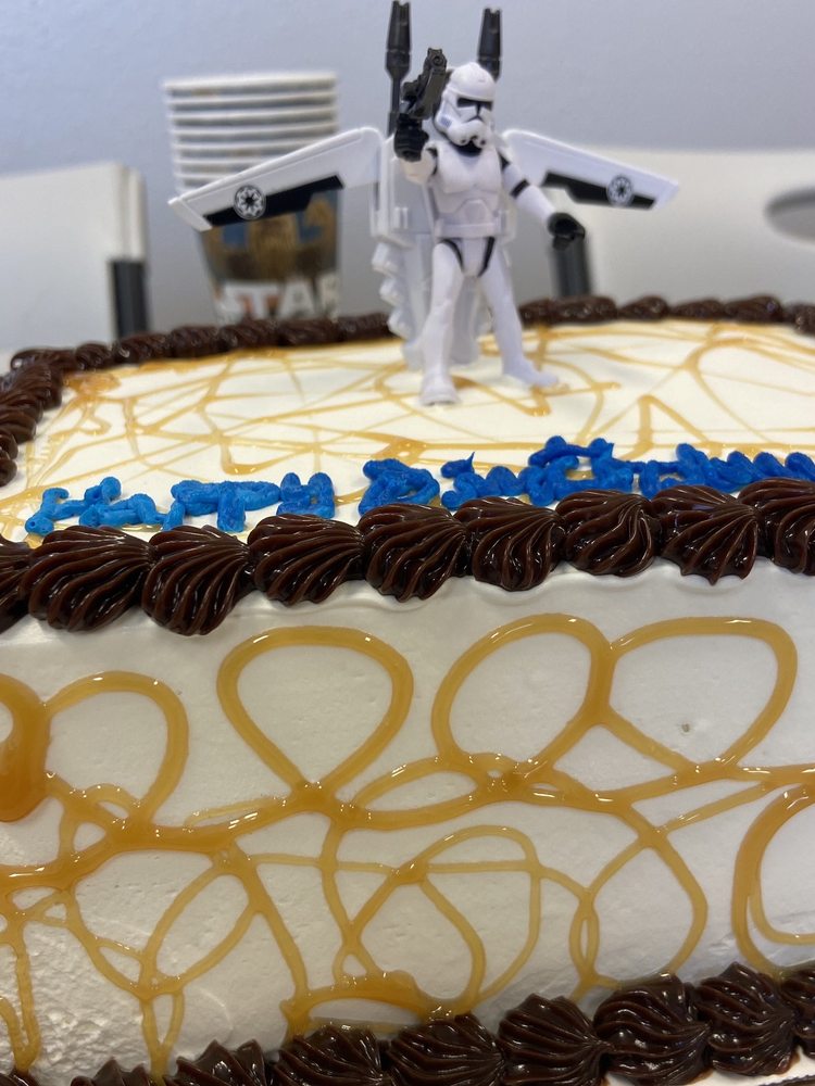 BASKIN ROBBINS Updated October 2024 677 Blue Lakes Blvd N, Twin