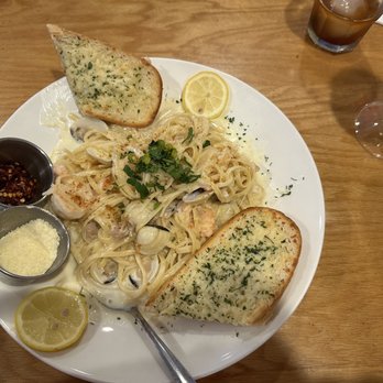 Centifonti's Restaurant - Clam linguine with jumbo shrimp $22 - Desserts Near Me - La Mesa, California