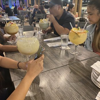 Restaurant 604 - Fish bowls! - Breakfast & Brunch Near Me - Honolulu, Hawaii