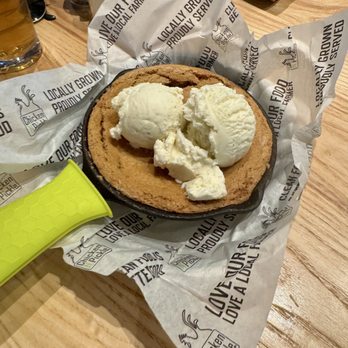 Chicken N Pickle - Triple Chocolate Cookie Skillet - Pickleball Near Me - Allen, Texas