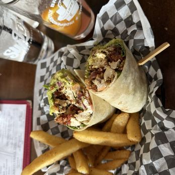 Sly Fox - Wyomissing - Avocado chicken wrap - Brewpubs Near Me - Wyomissing, Pennsylvania Sly Fox - Wyomissing - Avocado chicken wrap - Brewpubs Near Me - Wyomissing, Pennsylvania
