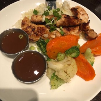 M's Pub - Grilled chicken - New American Near Me - Omaha, Nebraska