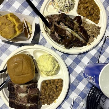Big John's Texas BBQ - pulled chicken sandwich and the sampler! - Barbeque Near Me - Page, Arizona Big John's Texas BBQ - pulled chicken sandwich and the sampler! - Barbeque Near Me - Page, Arizona