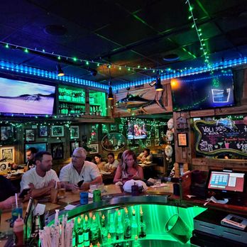 Flanigan's - Hallandale - At the bar - American Near Me - Hallandale Beach, Florida Flanigan's - Hallandale - At the bar - American Near Me - Hallandale Beach, Florida
