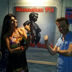 Manneken Pis - Con la bellissima presentatrice Paola Mercurio :)