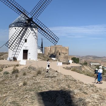 Molinos - Landmarks & Historical Buildings Near Me - Consuegra, TO