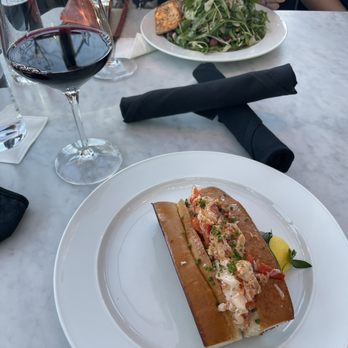 RH Rooftop Restaurant at RH Dallas - Lobster roll - American Near Me - Dallas, Texas