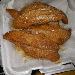 Lunas Chicken N Seafood - 4 piece fish 11.99