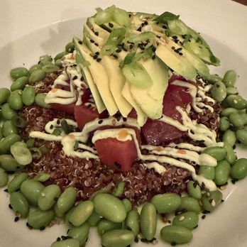 Charlotte's Tavern - Tuna and quinoa, very refreshing and fresh - New American Near Me - Groveland, California