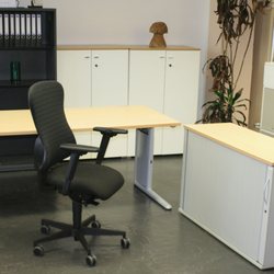 office-4-sale - Ansicht 03 in den 500 qm großen Büromöbel- und Bürostuhl-Showroom am office-4-sale Standort Düsseldorf