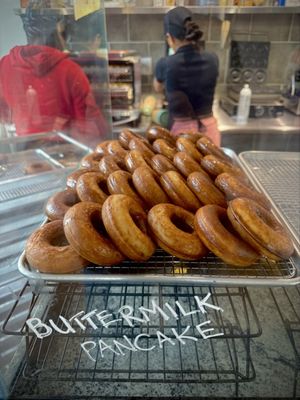 Ringo Coffee & Donuts by null