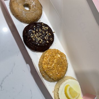 Crumbl - Del Mar - Love the lemon! - Bakeries Near Me - Del Mar, California Crumbl - Del Mar - Love the lemon! - Bakeries Near Me - Del Mar, California