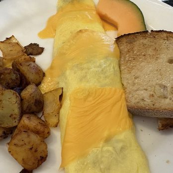 The Hampton Maid - Classic Omelette - Hotels Near Me - Hampton Bays, New York The Hampton Maid - Classic Omelette - Hotels Near Me - Hampton Bays, New York