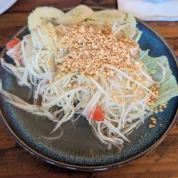 Golden Triangle - Papaya salad