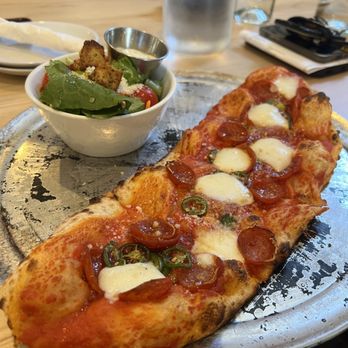 Wild Rabbit Pies & Pints - Flat bread lunch combo - Beer, Wine & Spirits Near Me - New Cumberland, Pennsylvania
