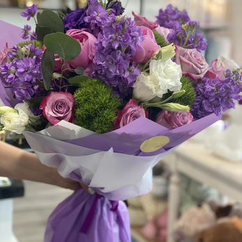 Amour De La Rose - Florists Near Me - Pasadena, California