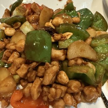 China Chalet - L5. Kung Pao Chicken with Peanuts - Szechuan Near Me - Florham Park, New Jersey
