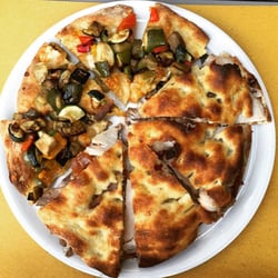 Panificio Nazzareno - Pizza al taglio con verdure e ripiena di porchetta