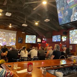 NCAA FUN!!! Cold beer great wings! Go Iowa!! Service fantastic despite the crowds!