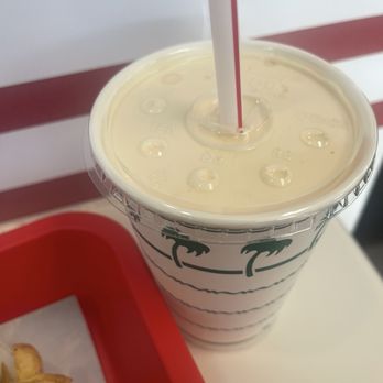 In-N-Out Burger - Vanilla milkshake - Burgers Near Me - Phoenix, Arizona In-N-Out Burger - Vanilla milkshake - Burgers Near Me - Phoenix, Arizona
