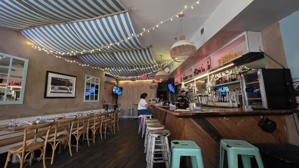 801 Restaurant and Bar by null