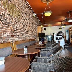Mama Mary's Soul Food - Interior