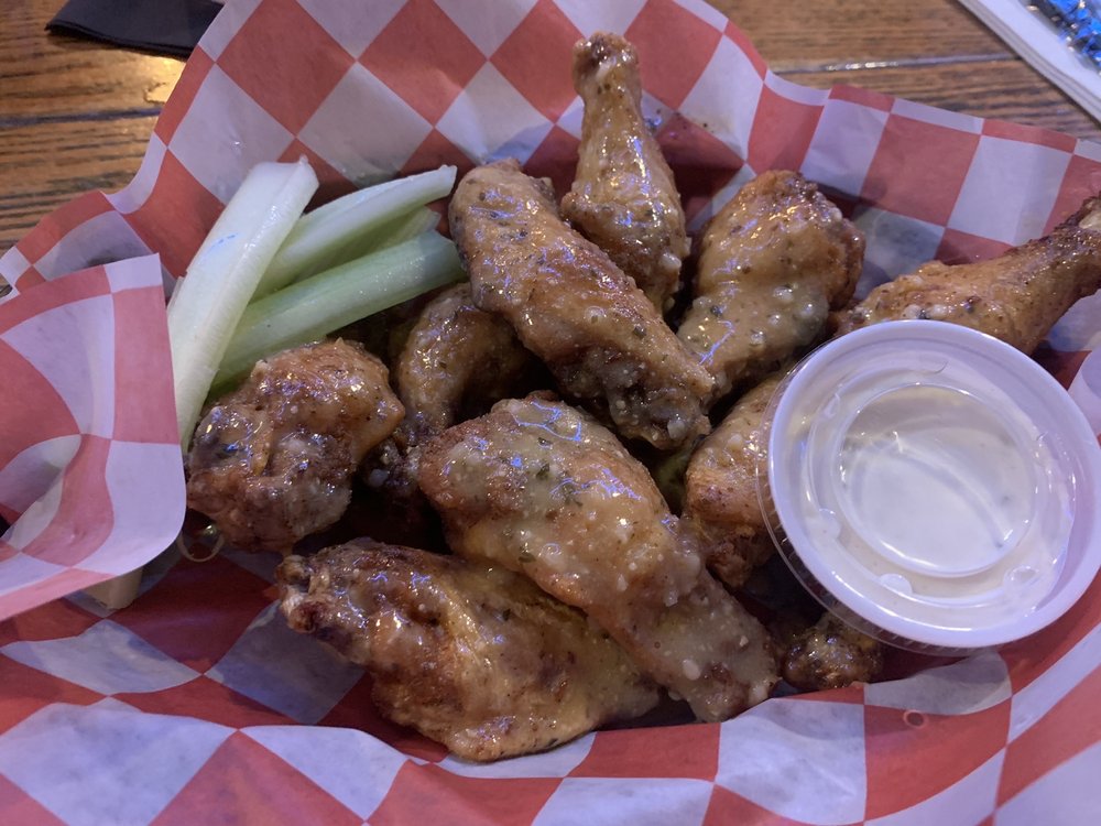 THE PUB Updated September 2024 68 Photos & 39 Reviews 558