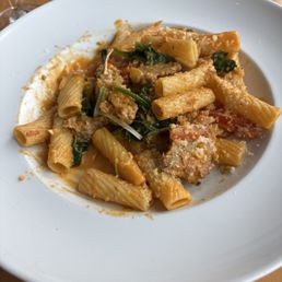 Rigatoni with spicy lamb sausage
