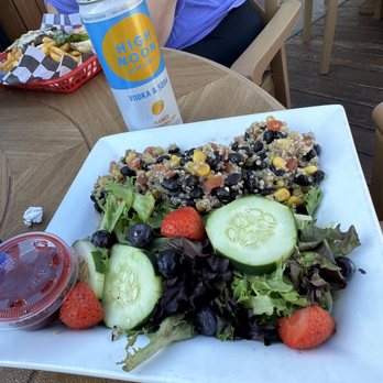 Pelican's Nest Waterfront Restaurant - Seafood Near Me - Rochester, New York