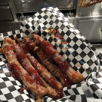 Dulce Canella - Churros con lechera y mermelada de fresa $5.00. - Desserts Near Me - East Compton, California