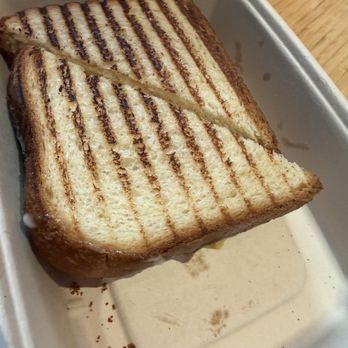 {petite} maman - Grilled cheese sandwich - Cafes Near Me - New York, New York