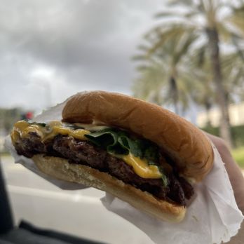 Shake Shack Irvine Spectrum - ShackBurger - Burgers Near Me - Irvine, California Shake Shack Irvine Spectrum - ShackBurger - Burgers Near Me - Irvine, California