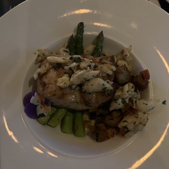 Citron - Mahi-mahi with jumbo lump crab meat, asparagus and 3 different potatoes - New American Near Me - Baltimore, Maryland