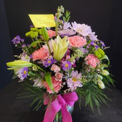 Grandma's Garden, Flower & Gift Shoppe - Absolutely beautiful floral arrangement!