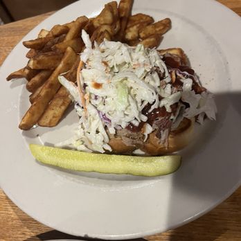 Oaken Barrel Brewing - BBQ sandwich - Breweries Near Me - Greenwood, Indiana Oaken Barrel Brewing - BBQ sandwich - Breweries Near Me - Greenwood, Indiana